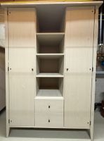 Kleiderschrank, Massivholz, grau