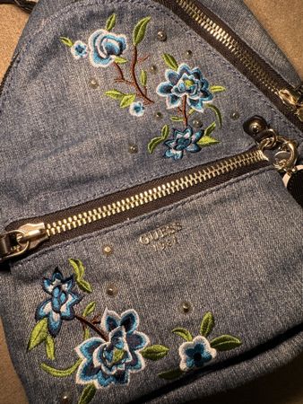 Mini Sac à dos Guess