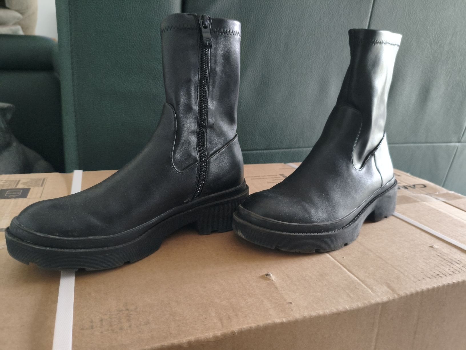 Scarpe da donna: Stivaletti  – Usato da Bioggio venduto da OresteIronix 2