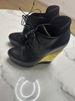 Saint Yves Laurent Robyn  Bottines Taille 35,5 EUR