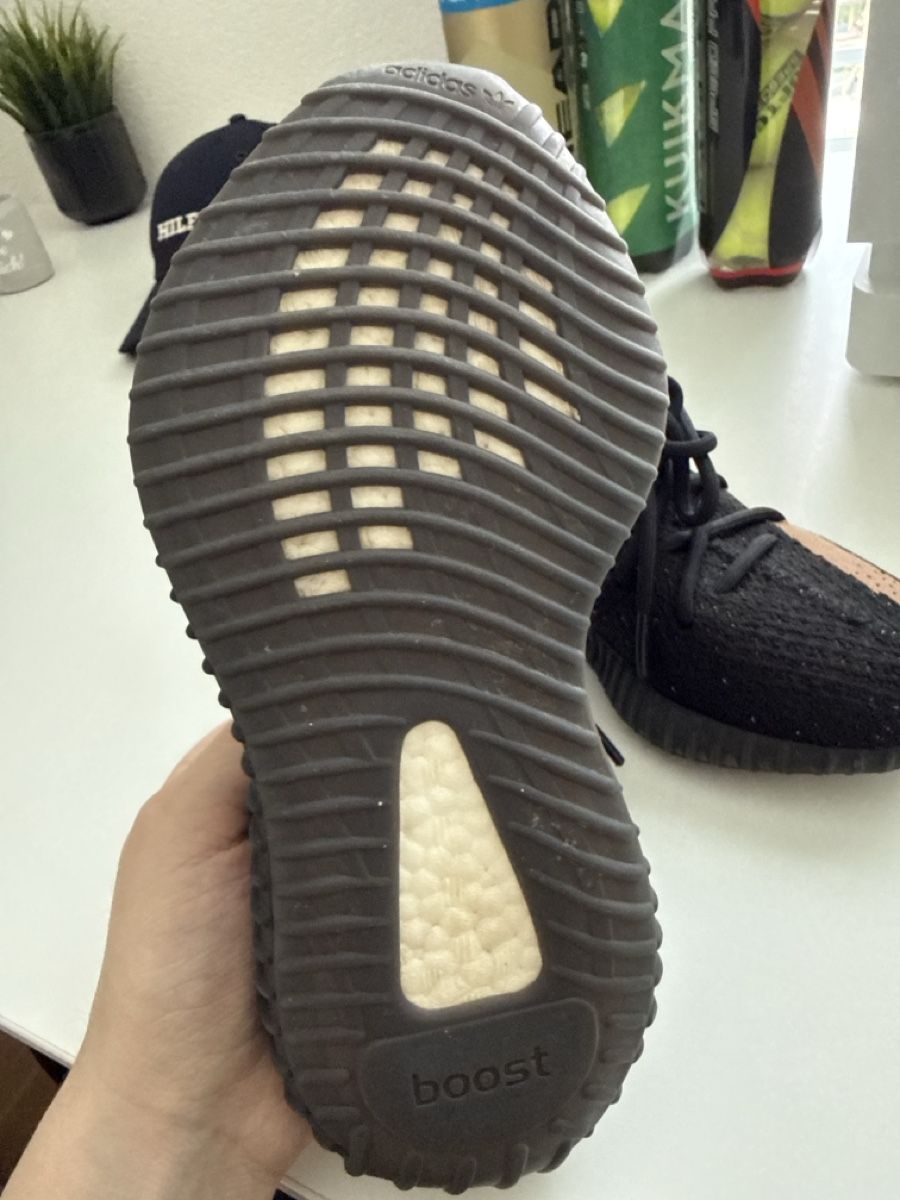 Adidas Damenschuhe: Adidas Yeezy Boost 350 | Grösse 36 – Gebraucht aus Hauptwil von miike100 1