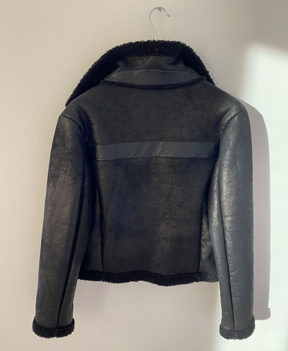Giacche: Kuschlige Jacke, Biker Stil, 8pm, Grösse S – Nuovo e nell'imballaggio originale da Bern venduto da L.I.A. 2