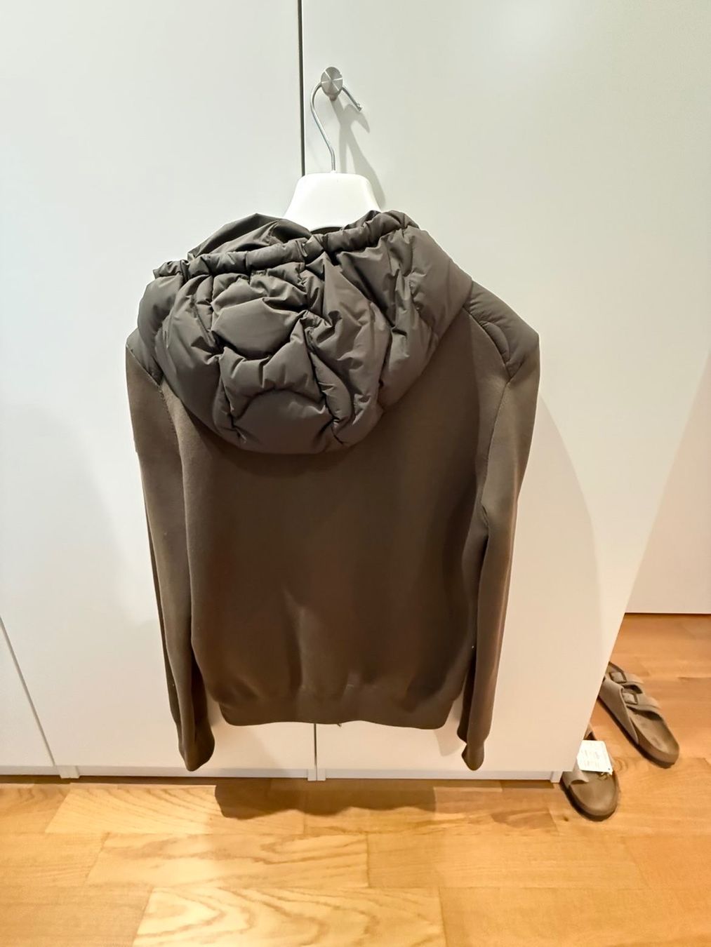 Moncler Giacche: Moncler Daunen/Strickjacke – Usato da Zug venduto da jan_2pnj 1