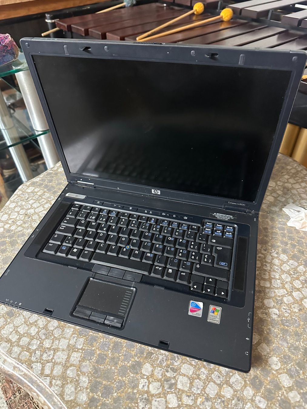Hewlett Packard Portables: Gebrauchtes HP Compaq 8230 Notebook, leichte Gebrauch... – D'occasion à Zürich par ach_dpc5 1