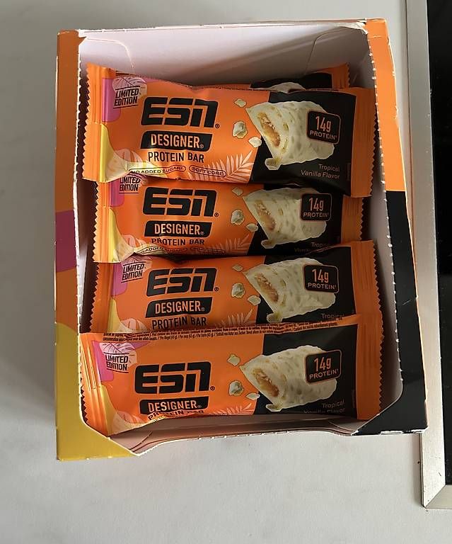 Cibi & Specialità: ESN Protein Bar Tropical Vanilla – Nuovo e nell'imballaggio originale da Schöftland venduto da bet_p5sy