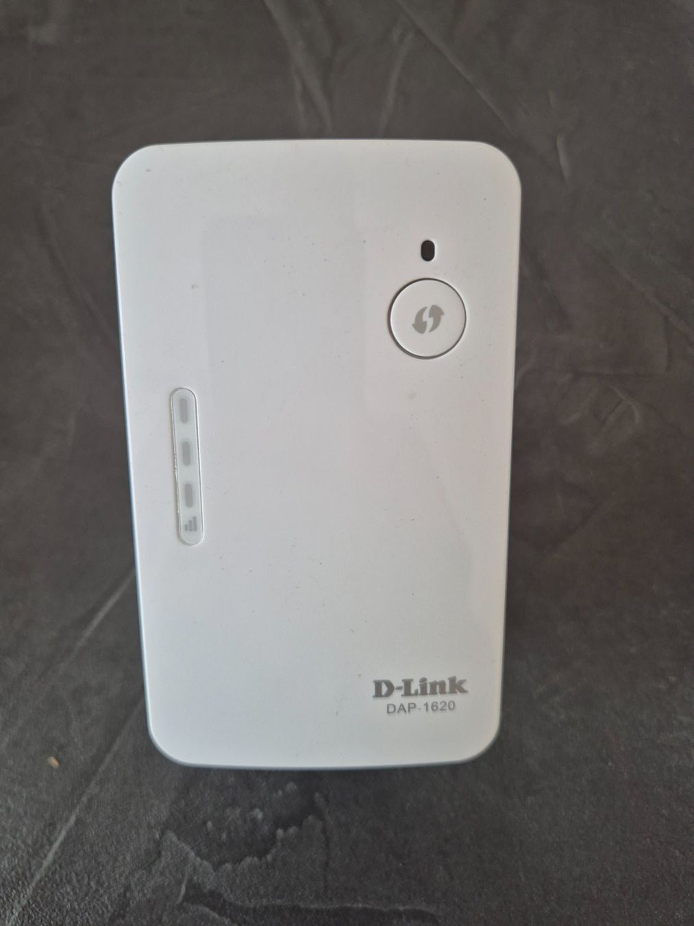 WiFi: D-Link DAP-1620 AC1200 Wi-Fi Range Extender – D'occasion à Balerna par Seller127
