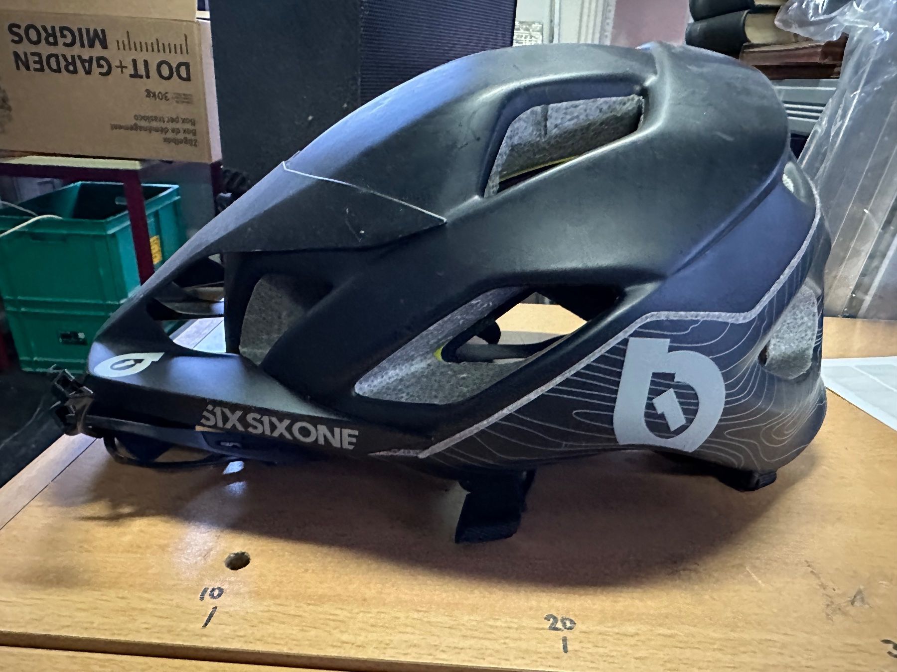 Helme: Six Sixone Velohelm – Gebraucht aus Brügg BE von TSP02 1