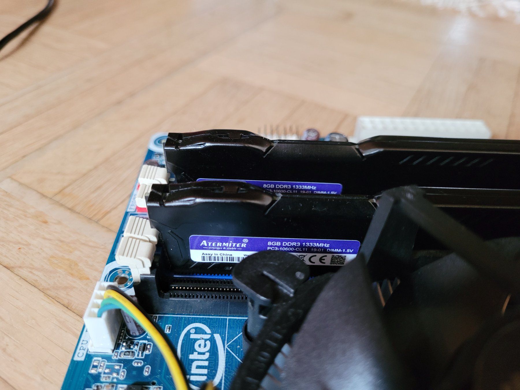Intel Mainboards: Intel DH67CL + i5-CPU + 16GB RAM - Ready to use! – Gebraucht aus Seuzach von Walkuere69 2