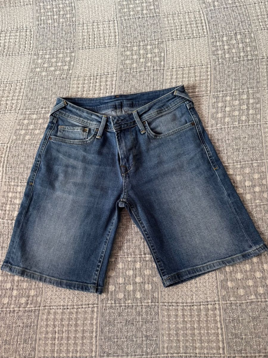 Pepe Jeans Pantaloni: Pepe Jeans Damen Shorts Grösse 28 – Usato da Zollikon venduto da snowflake10-