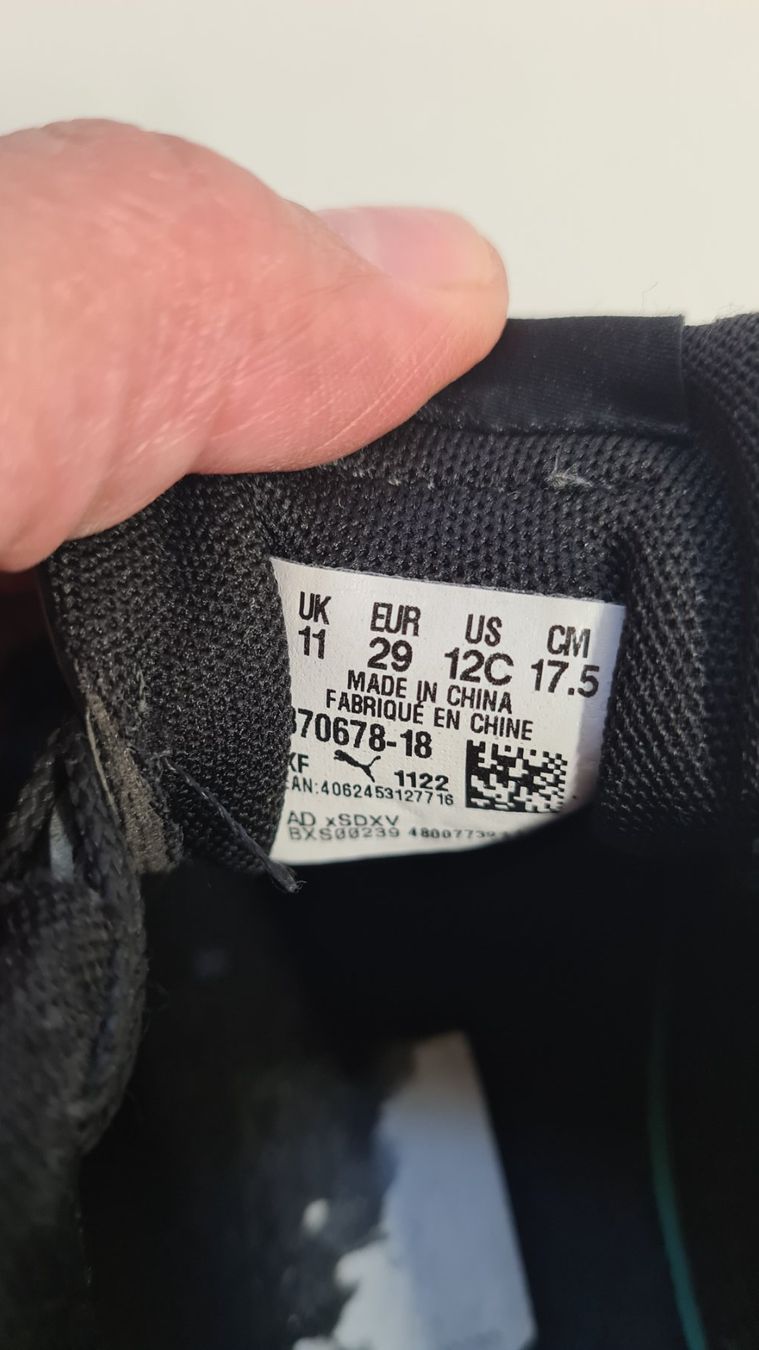 Puma Scarpe per ragazze: 2 Turnschuhe von Puma Gr. 28 Gr.29 – Usato da Villars-sur-Glâne venduto da snacks01 1
