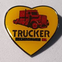BB477 - Pin Trucker Team Schweiz / LKW Truck Zugmaschiene