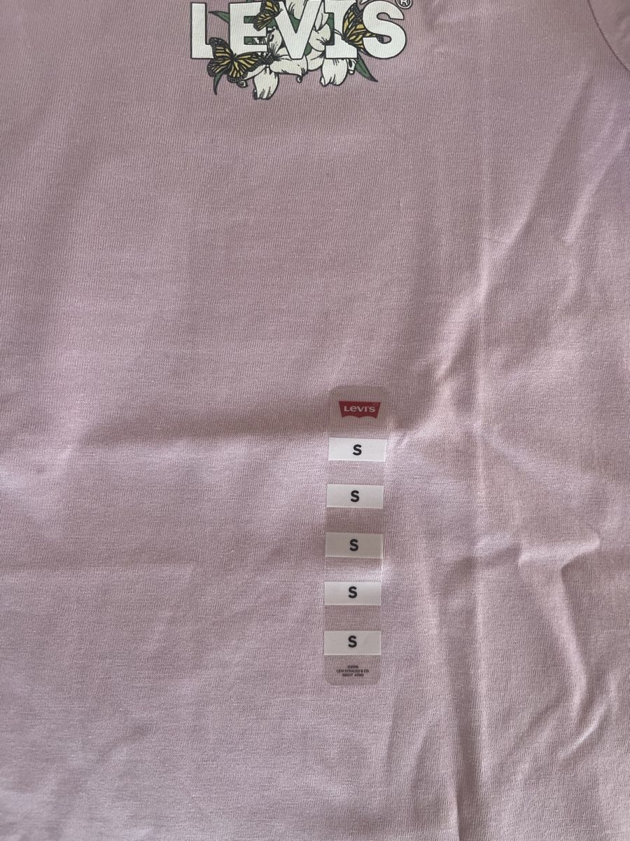 Levi's T-Shirts: Levi’s T shirt new!! – Neu (gemäss Beschreibung) aus Zürich von rob_l9n6 3