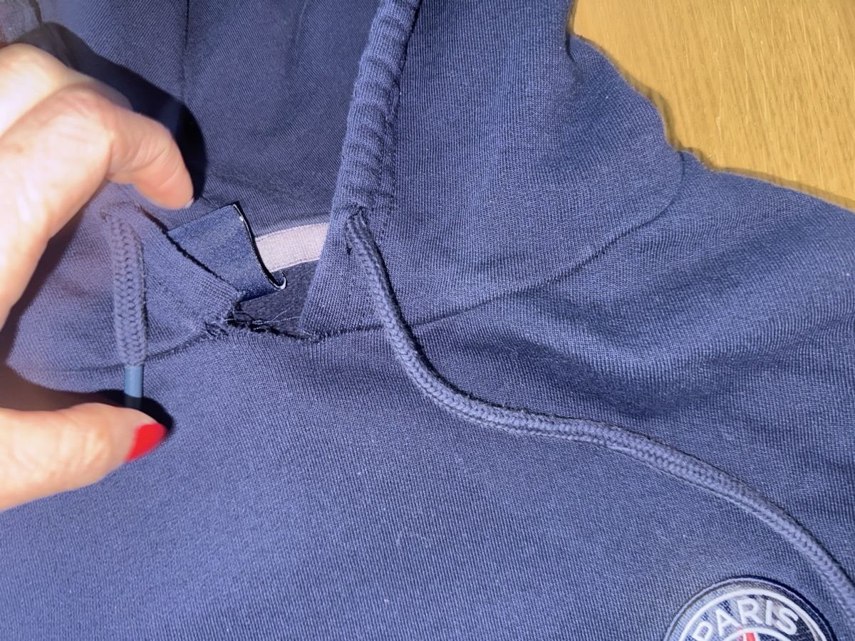 Pulls & Sweat-shirts: Pullover PSG Paris Saint Germain Grösse L dunkelblau  – D'occasion à Neuhausen par ddelucia87 2