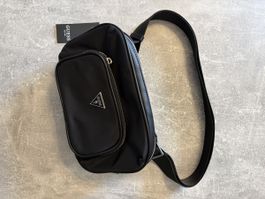 Guess Bauchtasche schwarz Reissverschluss vorne defekt