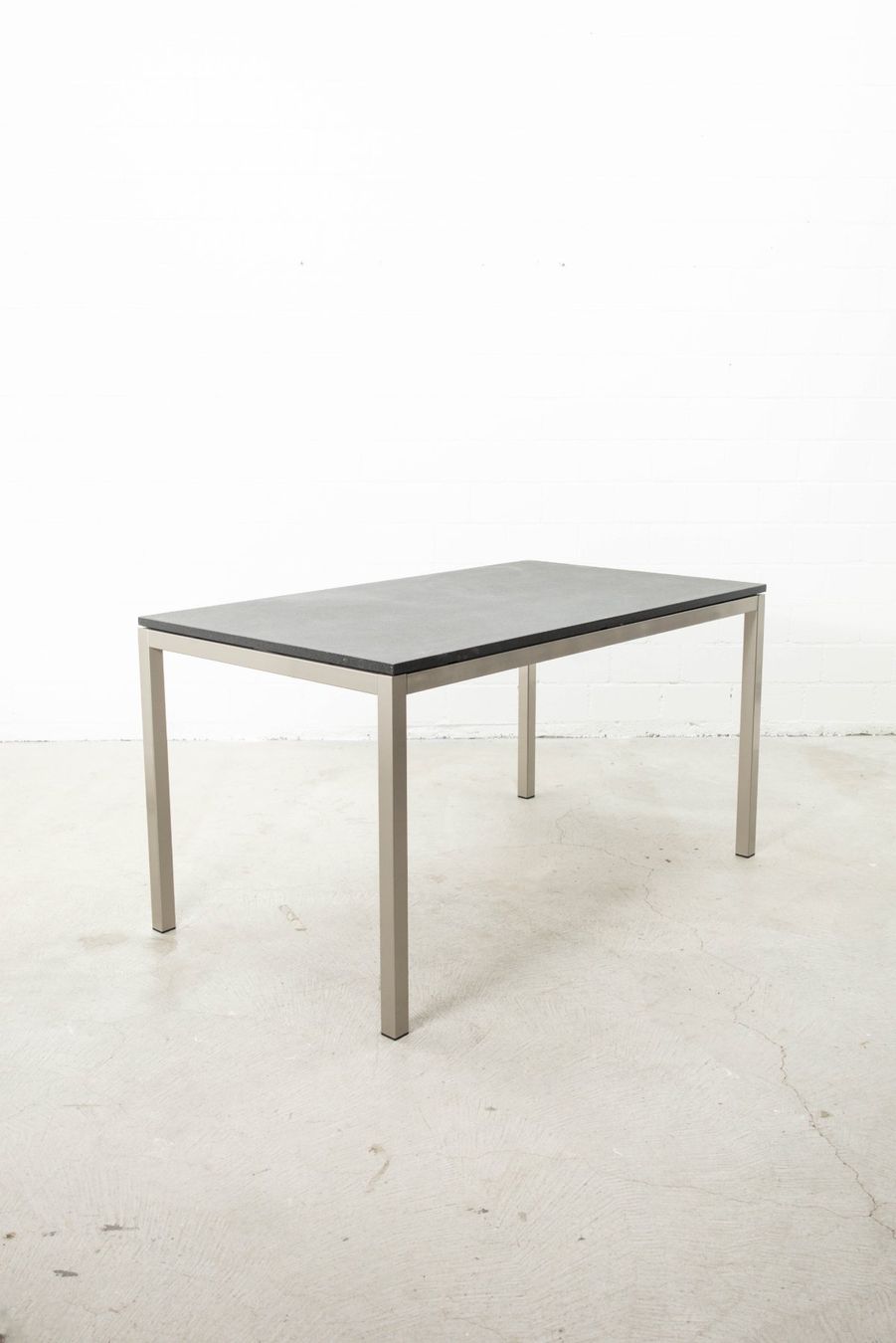 Tavoli: Edler Granittisch / Gartentisch 140 x 80 cm – Nuovo (secondo la descrizione) da Zürich venduto da ZuercherBrockenhaus 2