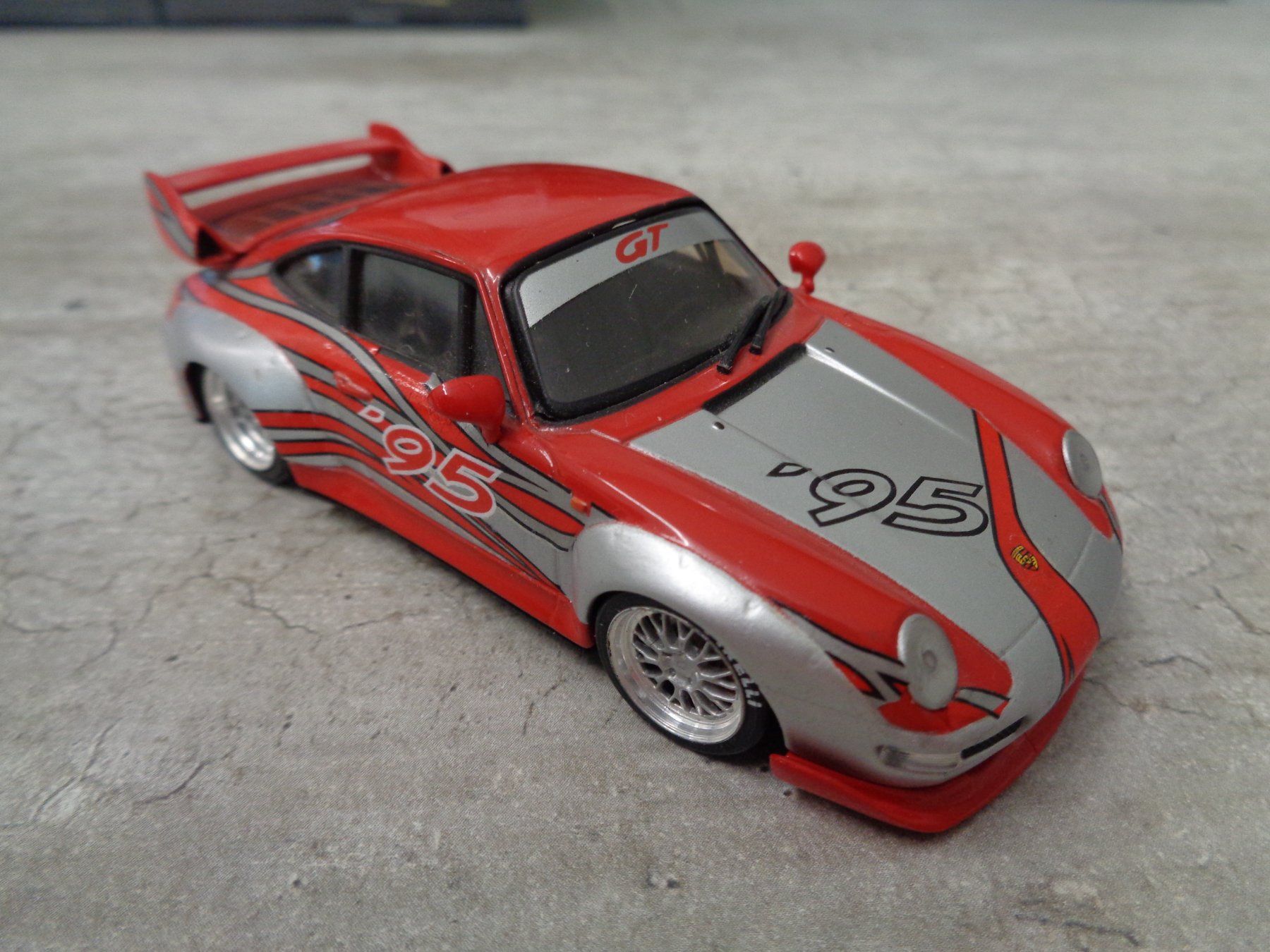 Porsche Modellini d'auto: 1:43 Vitesse Porsche 911 GT2 – Usato da Reconvilier venduto da rallycar