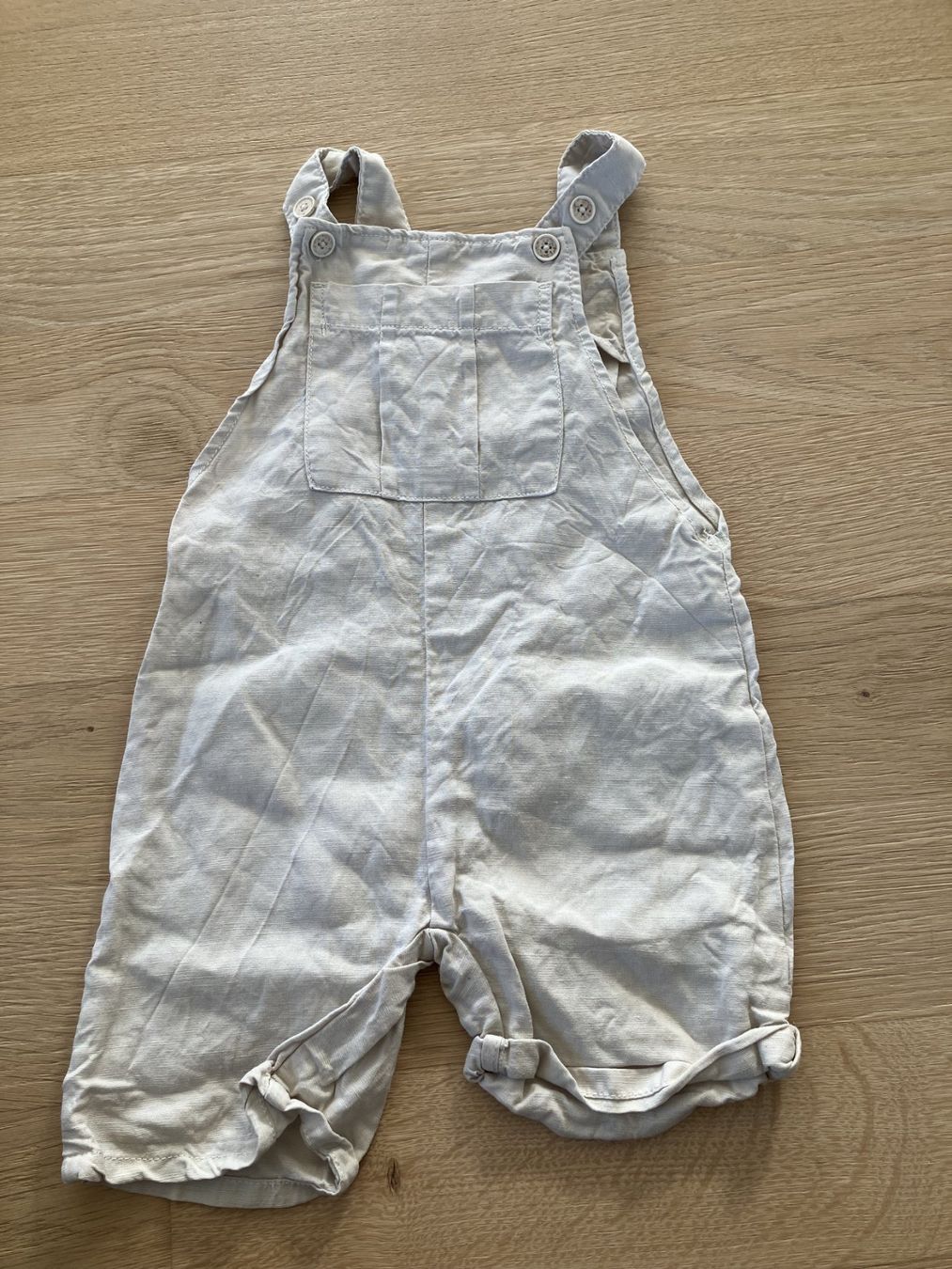 Tute: Zara Latzhose Gr 98 – Usato da Zürich venduto da tscherel