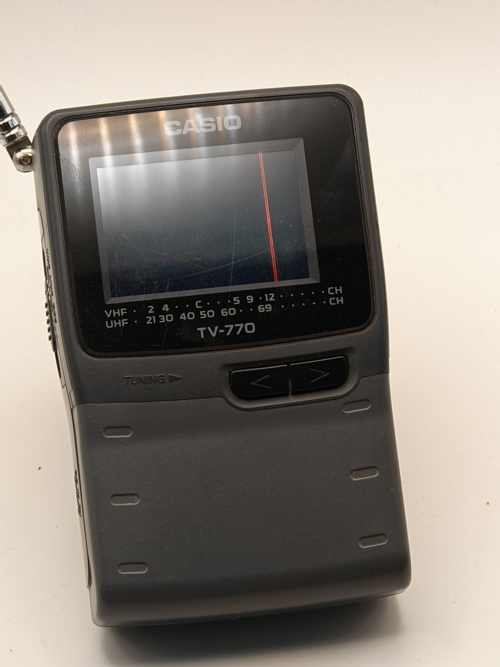 Televisori: Taschenfernseher Casio TV-770 – Usato da Thun venduto da Kankii 3