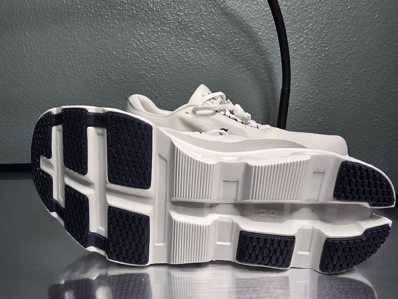 On Scarpe da uomo: On Running Cloudmonster 2, White Rainbow, Size EU 45 – Nuovo (secondo la descrizione) da Brüttisellen venduto da par_8zbj 4