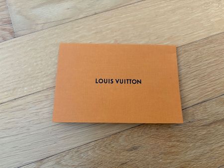 LOUIS VUITTON Envelope 9 x 13 cm