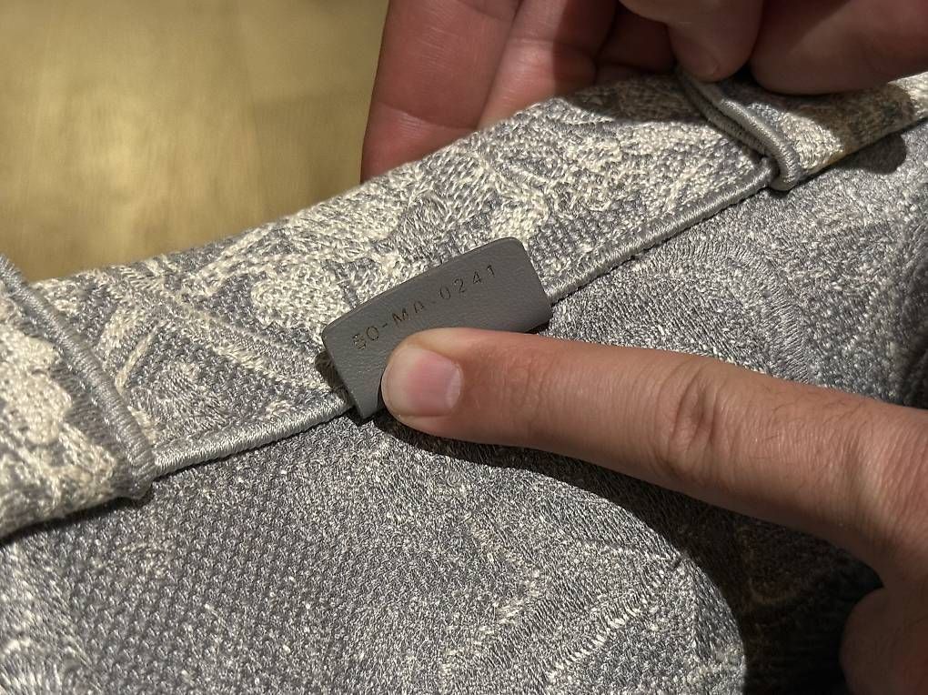 Dior Borse da donna: Wunderschöne Dior Book Tote - Large – Usato da Meilen venduto da dimarsal 4
