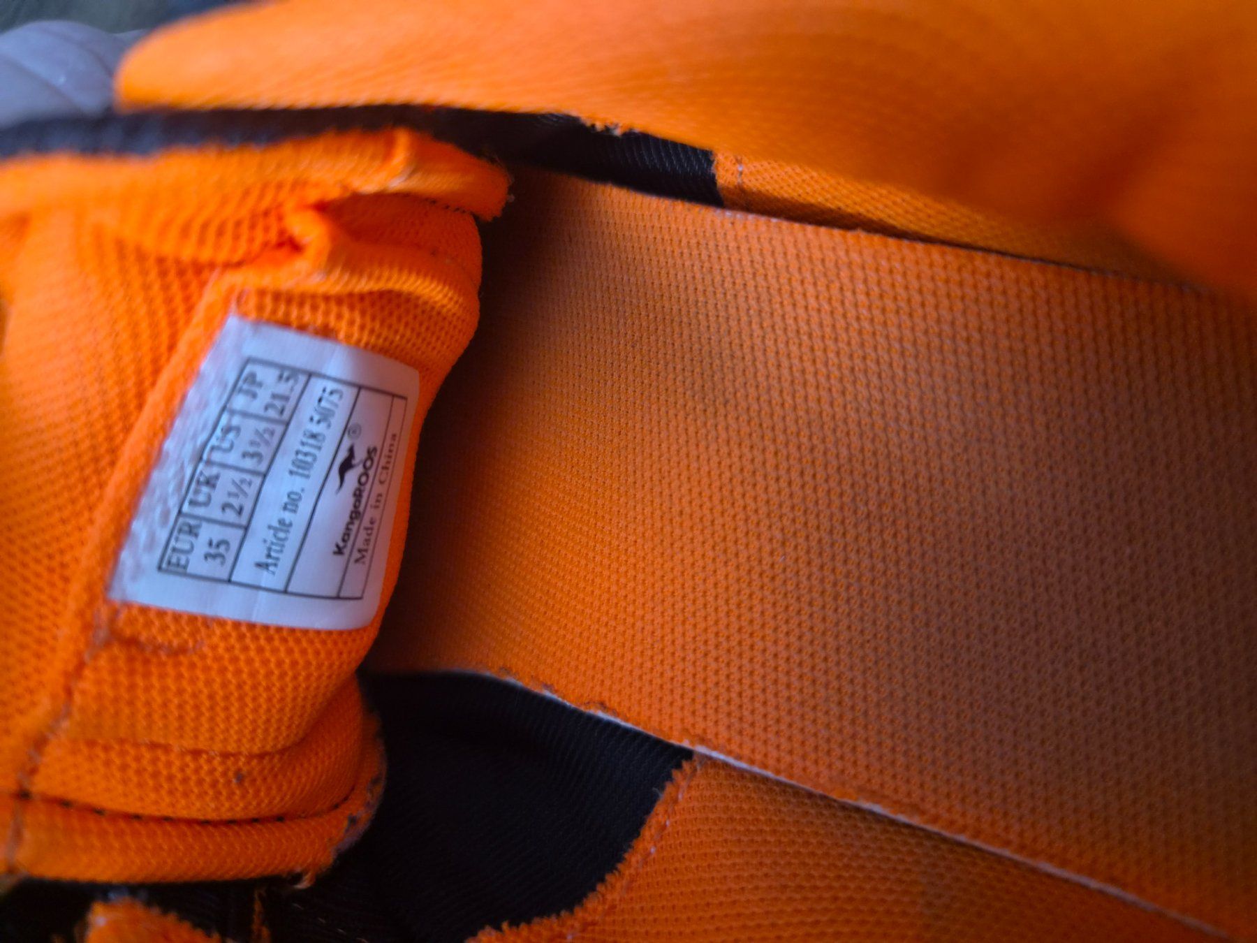 Scarpe per ragazzi: KangaROOS Hallenschuhe Grösse 35 – Usato da Altishofen venduto da tammy05 5