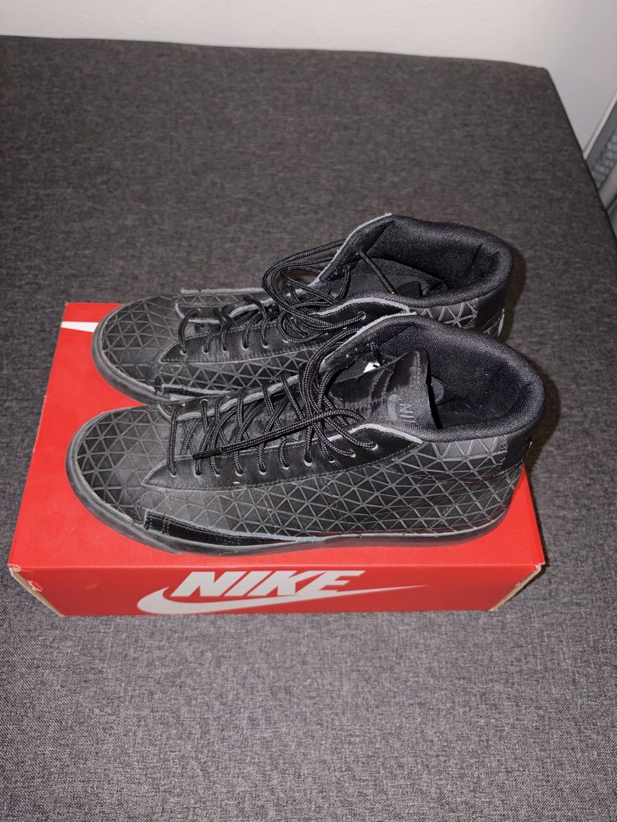 Nike Scarpe da uomo: Nike Blazer Mid Premium Black Gr.41 – Usato da Basel venduto da hez_6rn2