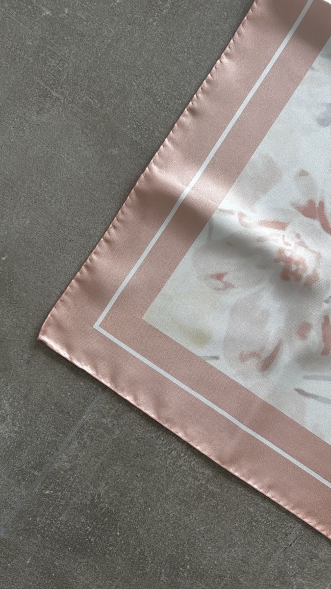Foulard & Sciarpe: New silk scarf – Nuovo e nell'imballaggio originale da Lugano venduto da _tuttifrutti_ 1