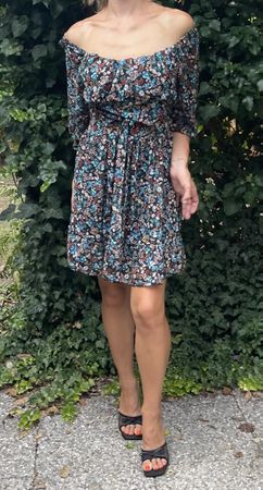 Vestito a fiori con decolte-tgS/M/L-chic per autunno 