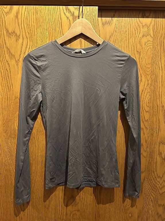 Maglioni & Felpe: graues Longsleeve – Usato da Langnau am Albis venduto da npi_rsc8