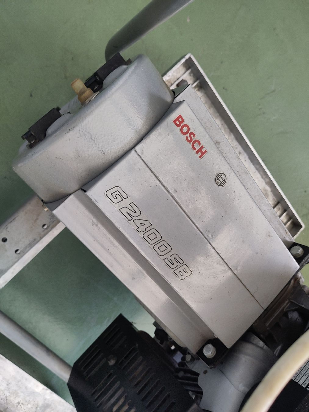 Bosch Generatori di corrente: Notstromaggregat Bosch G2400SB – Difettoso da Pratteln venduto da Cartonsducoeur_bl 1
