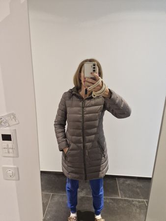 Esprit Daunenmantel, Grösse 38, Khaki, ideal für den Herbst!