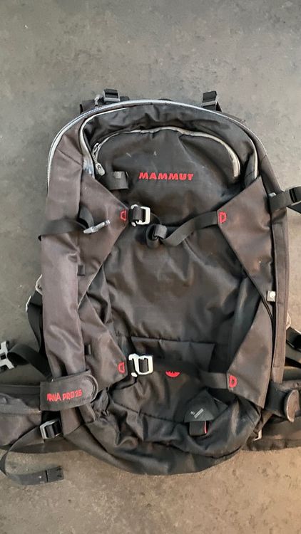MOCHILA MAMMUT NIRVANA 22 LITROS - Compra Tienda de Campaña