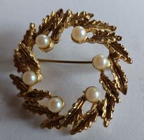 Elegante Vintage Brosche, goldfarben mit Perlen!