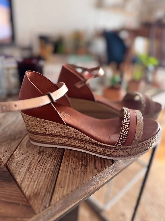 Damenschuhe: Chaussures compensées  – Gebraucht aus Lausanne von ang_ks77 1
