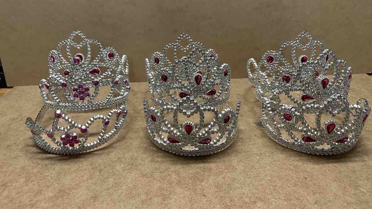Accessori per capelli: Mehrere Diademe – Usato da Therwil venduto da rubininio