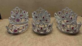 Mehrere Diademe