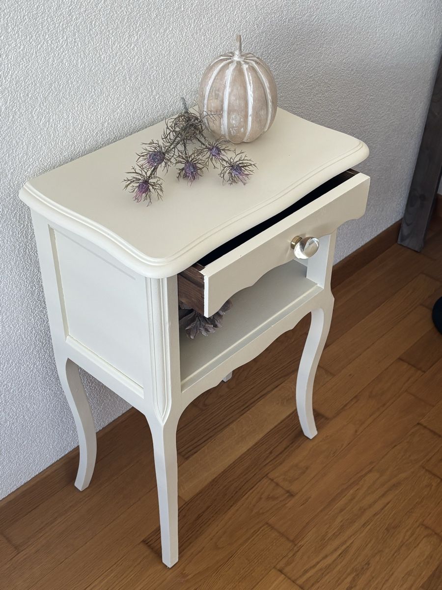 Cassettiere: Antiker Nachttisch / Beistelltisch – Usato da Stallikon venduto da DX_Unique_Design 2
