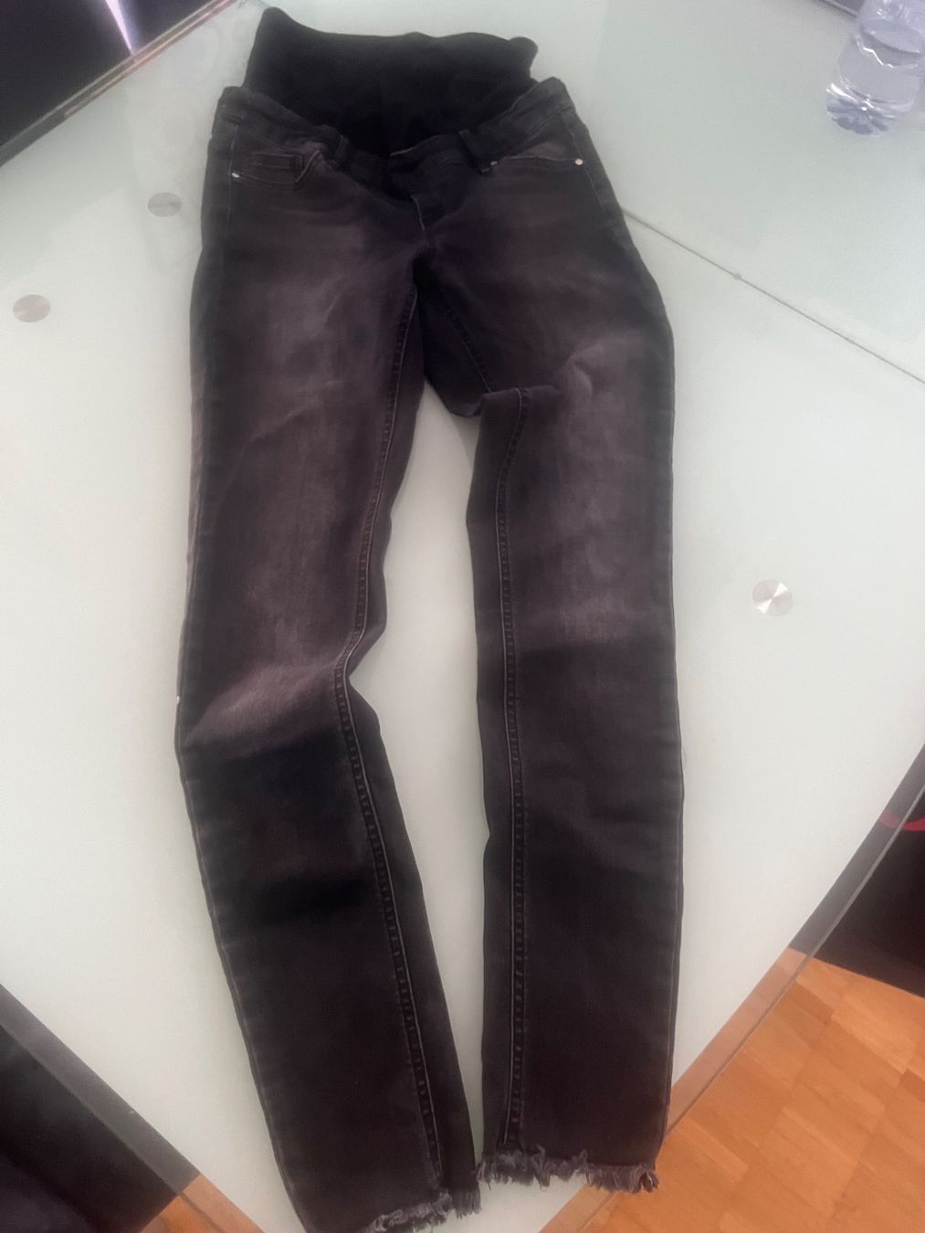 Jeans: Umstandsjeans / Gr. M – Usato da Näfels venduto da ale_c9qn