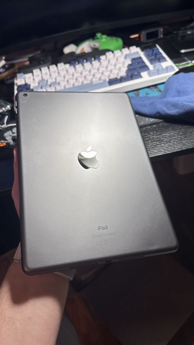 Apple Tablet PC: iPad 8 128GB iCloud gesperrt – Difettoso da Wädenswil venduto da dai_2bcv 2