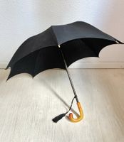 Antiker schwarzer Flanier/Sonnenschirm  Bakelitgriff/Quaste