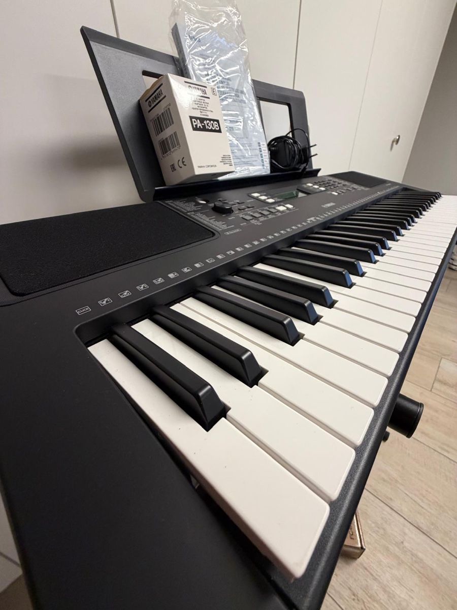 Yamaha Strumenti musicali: Piano Yamaha YPT-370 – Nuovo (secondo la descrizione) da Humlikon venduto da Markenmaus 1