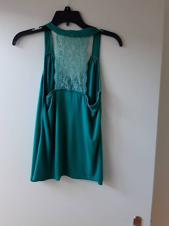 Top: Shirt, neckholder – Usato da Nebikon venduto da Haidihooo 1