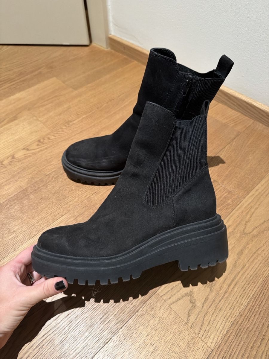 Damenschuhe: Suede boots flat – Gebraucht aus Hausen AG von nik_9sg2 2