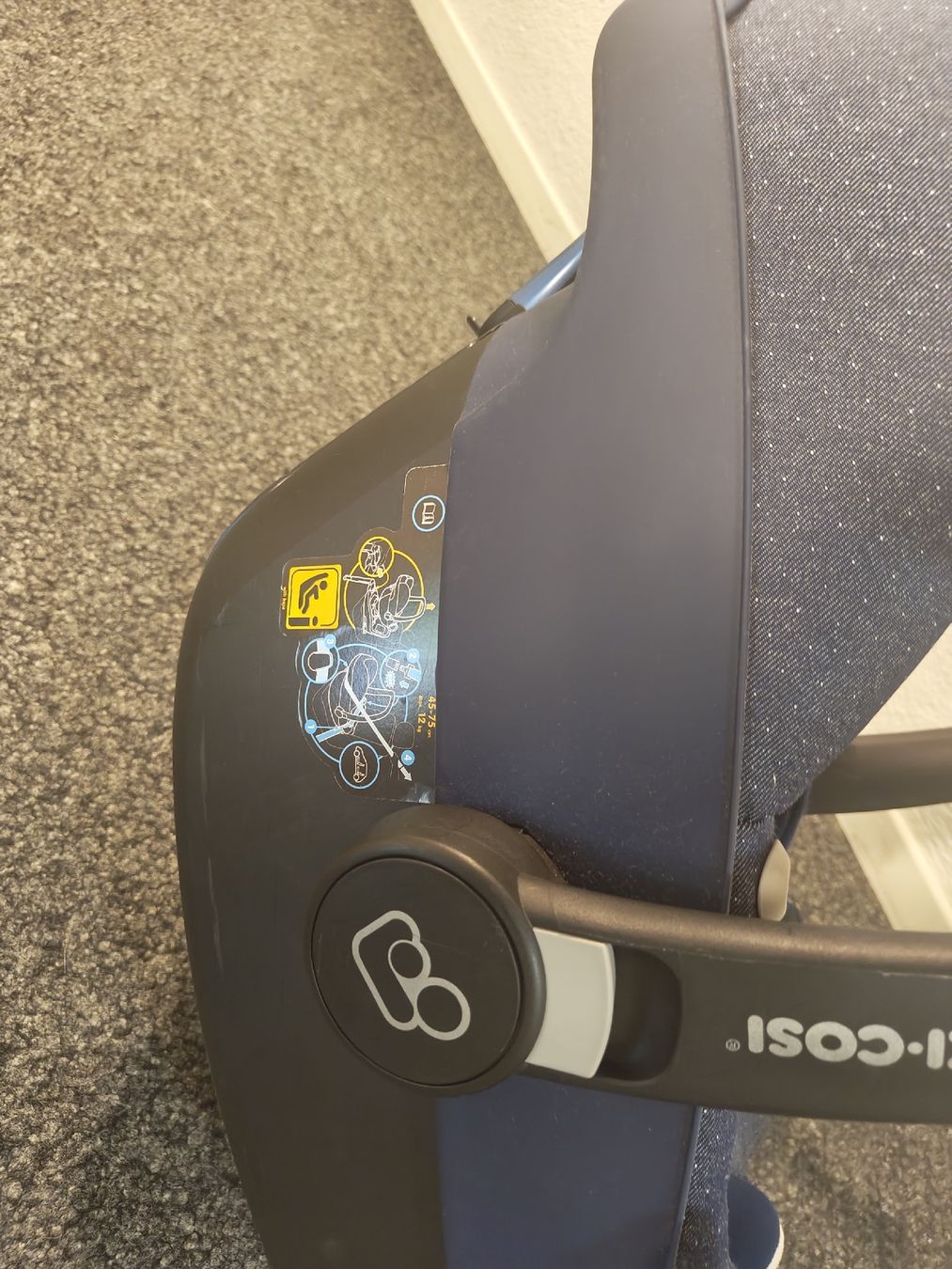 Maxi-Cosi Auto-Kindersitze: Maxi-Cosi Pebble Pro i-Size Baby-Schale  – Gebraucht aus Wabern von Obione01 6