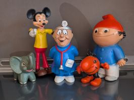 Lot von Werbefiguren