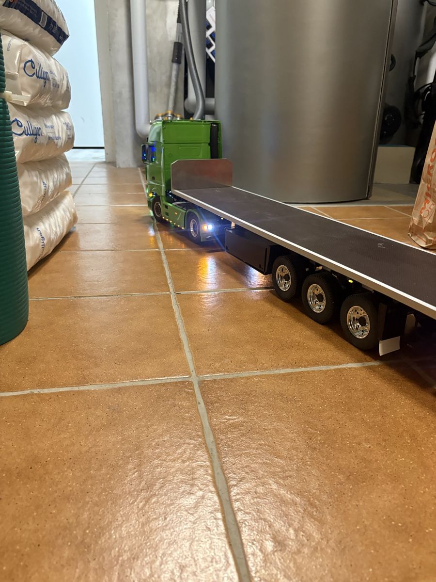 Tamiya Modellismo RC: Tamiya Actros et semi – Usato da Mézières FR venduto da Paulwalke3 4