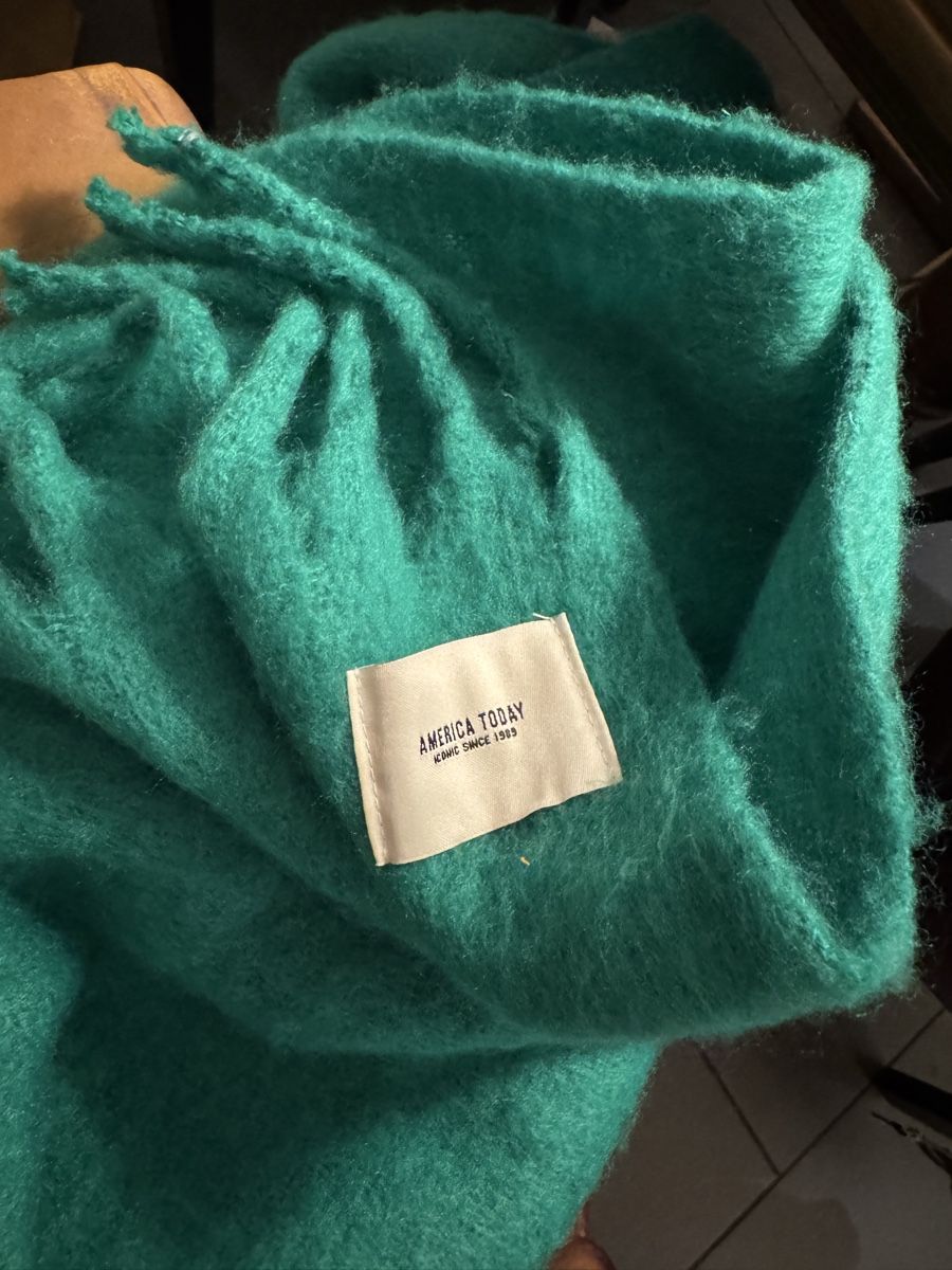 Foulard & Sciarpe: Schal America Today – Usato da Obfelden venduto da tan_9lj9 2
