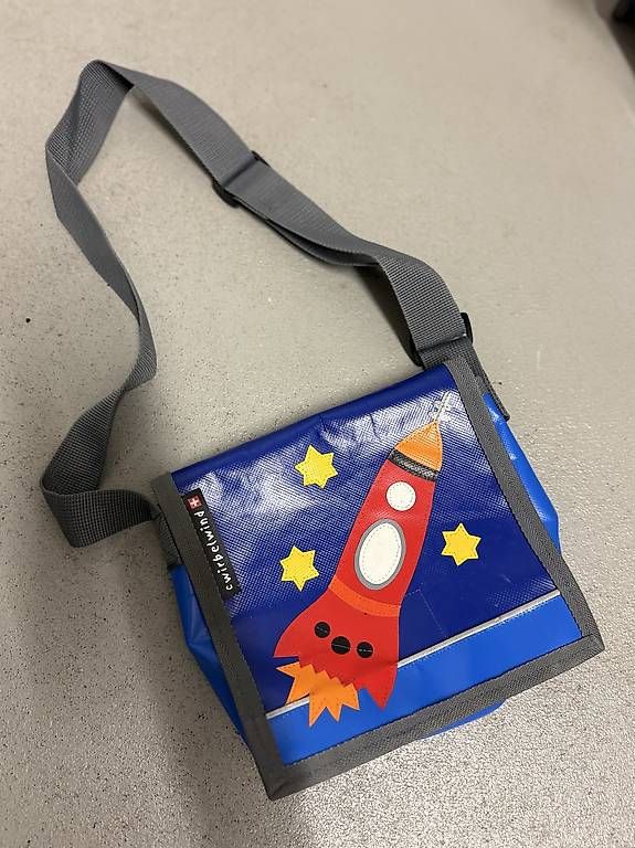 Borse & Zaini: Kindergarten Tasche Cwirbelwind – Usato da Steinhausen venduto da deikoon