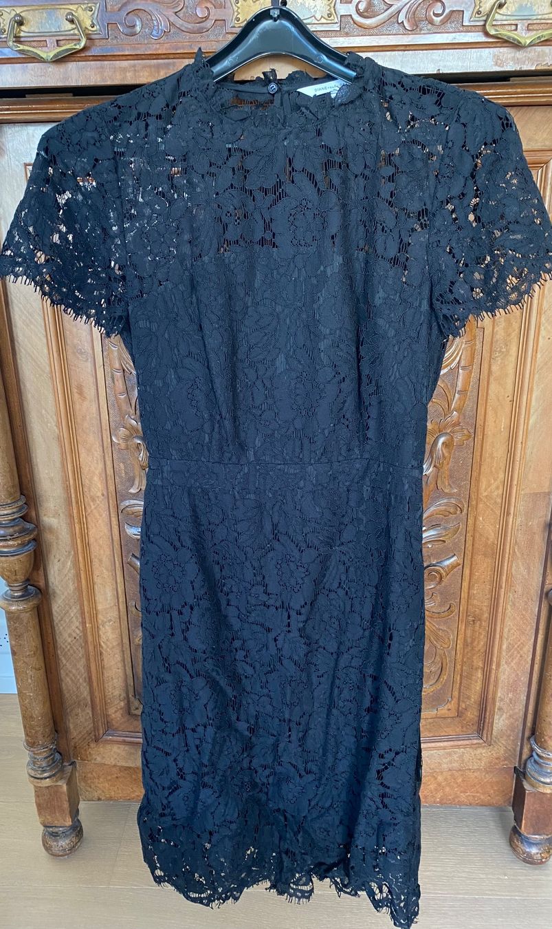 Diane von Furstenberg Vestiti: Spitzenkleid, Diane von Furstenberg, Grösse S – Nuovo (secondo la descrizione) da Bern venduto da L.I.A.